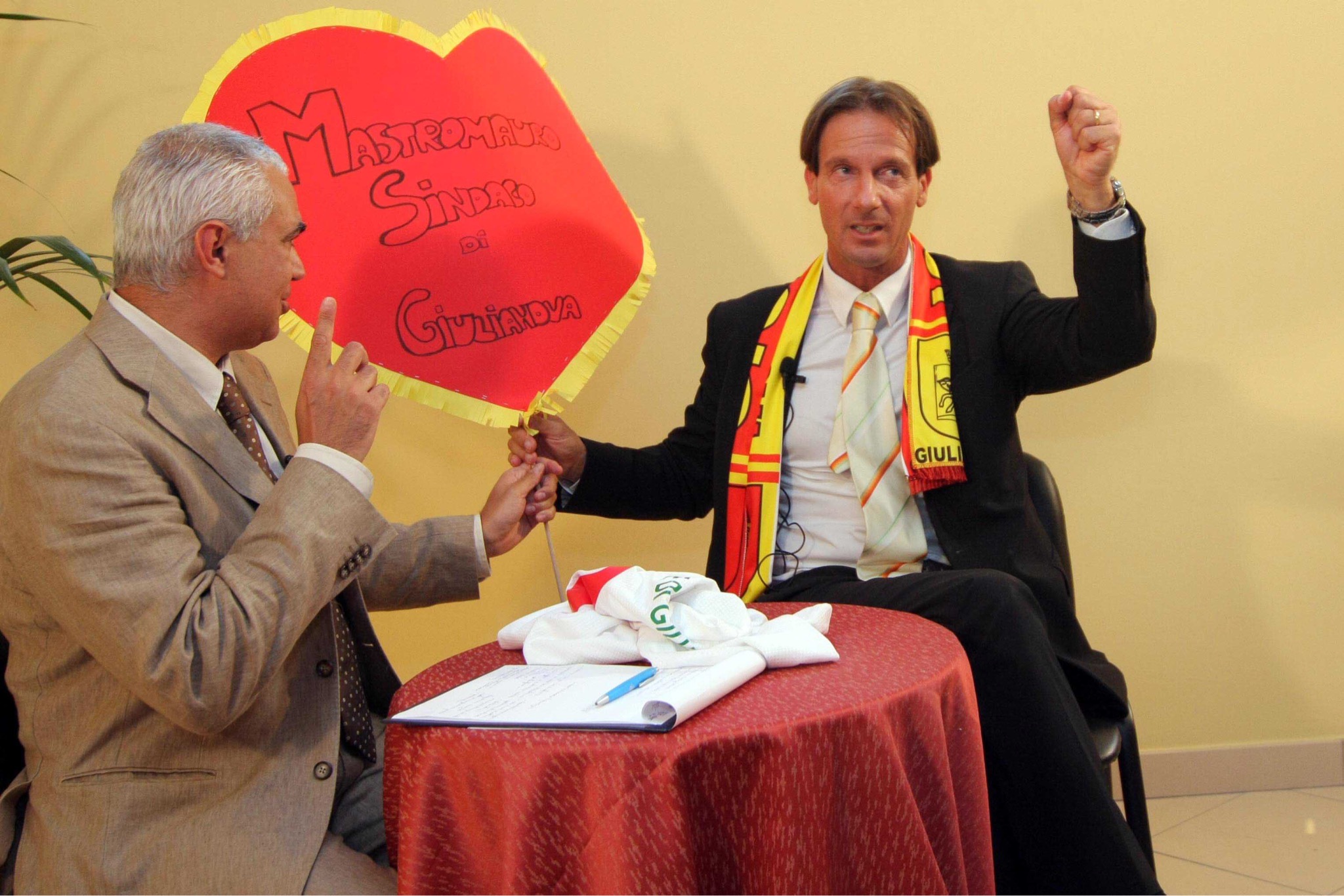 Il sindaco replica al comunicato diffuso dalla dirigenza del Real Giulianova: “ Surreale e sgradevole. Ingratitudine e smemoratezza da parte della dirigenza ed una misera caduta di stile”.