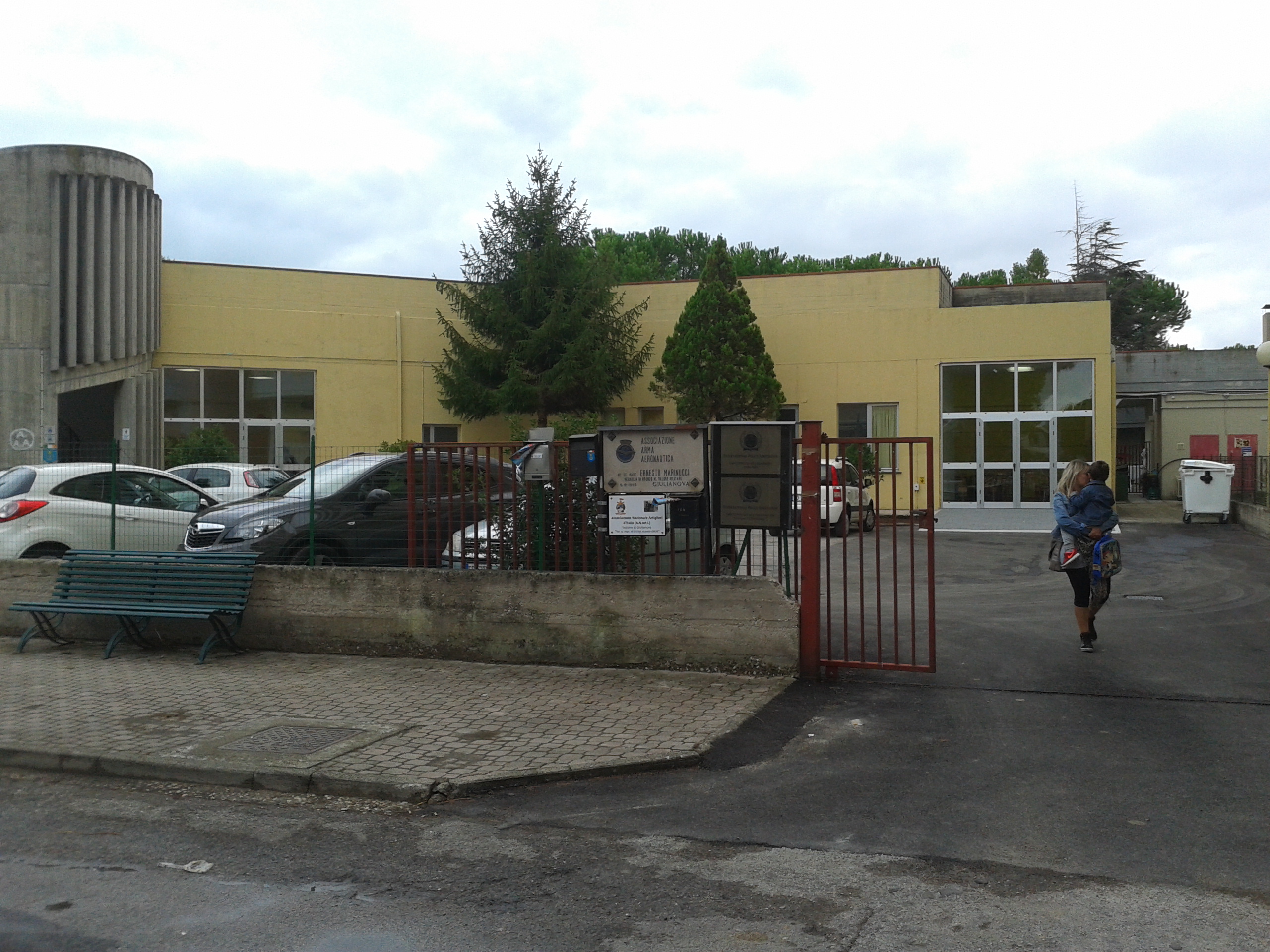 GIULIANOVA – Scuola dell’infanzia di via Mattarella.